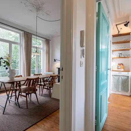 Shway - The Handshake House Tatil Evi Anvers